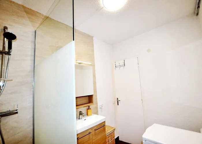 Plain-pied Pres Du Lydia - Patio, Wifi & Parking